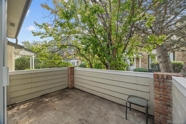 927 S Evanston Circle, Aurora, CO 80012