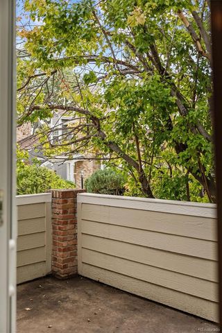 927 S Evanston Circle, Aurora, CO 80012