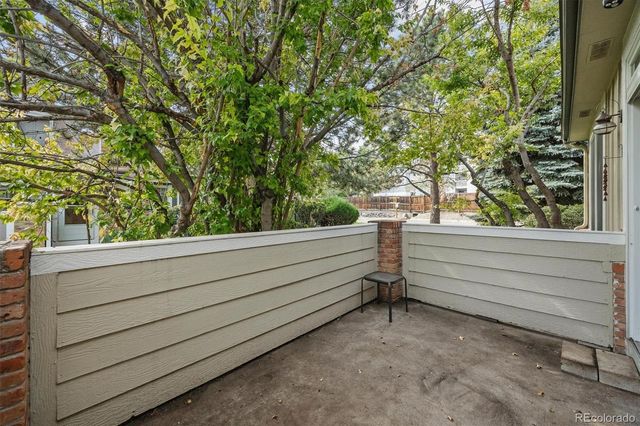 927 S Evanston Circle, Aurora, CO 80012