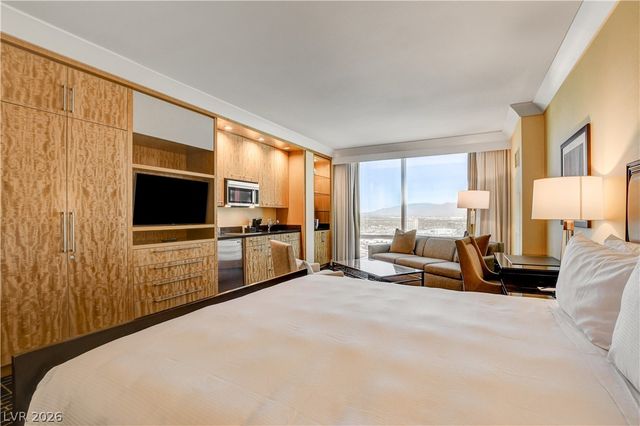 2000 North Fashion Show Drive 3316, Las Vegas, NV 89109