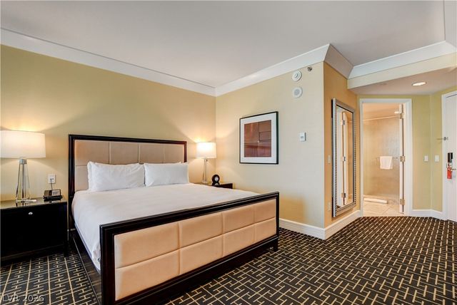 2000 North Fashion Show Drive 3316, Las Vegas, NV 89109