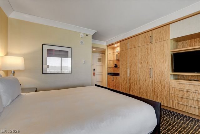 2000 North Fashion Show Drive 3316, Las Vegas, NV 89109