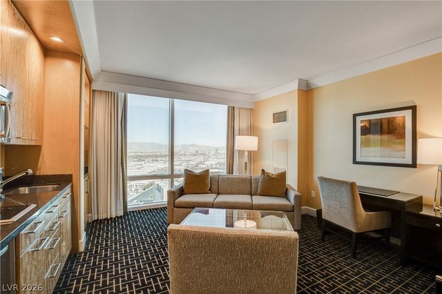 2000 North Fashion Show Drive 3316, Las Vegas, NV 89109