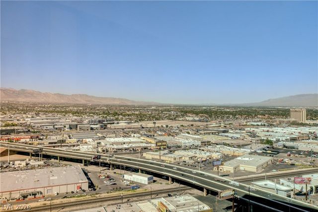 2000 North Fashion Show Drive 3316, Las Vegas, NV 89109