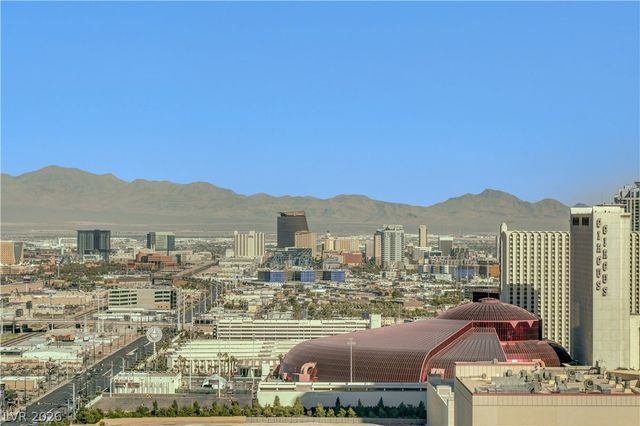 2000 North Fashion Show Drive 3316, Las Vegas, NV 89109