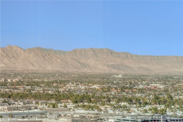 2000 North Fashion Show Drive 3316, Las Vegas, NV 89109