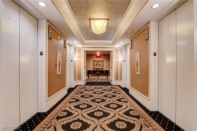 2000 North Fashion Show Drive 3316, Las Vegas, NV 89109