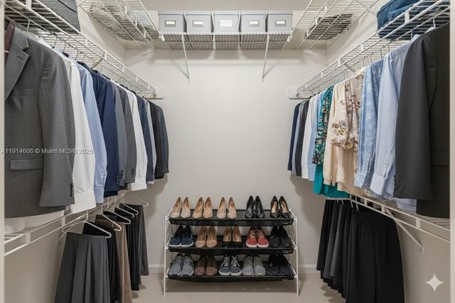 18 Golfs Edge D, West Palm Beach, FL 33417