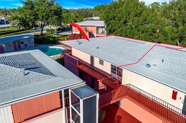 18 Golfs Edge D, West Palm Beach, FL 33417