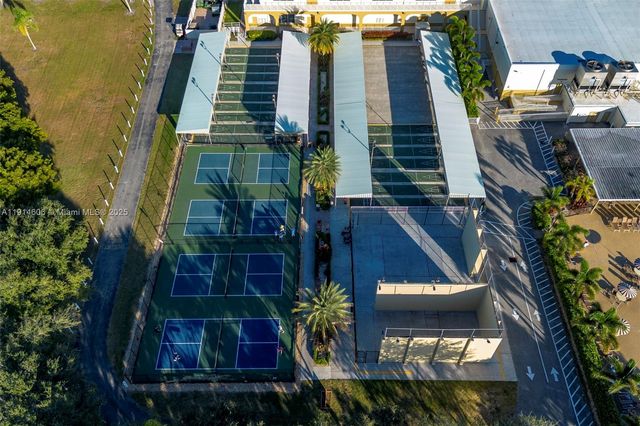 18 Golfs Edge D, West Palm Beach, FL 33417