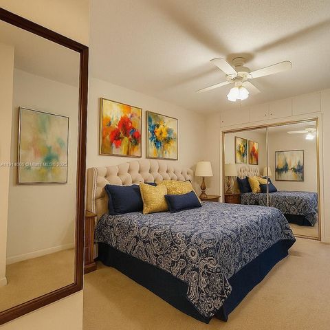 18 Golfs Edge D, West Palm Beach, FL 33417