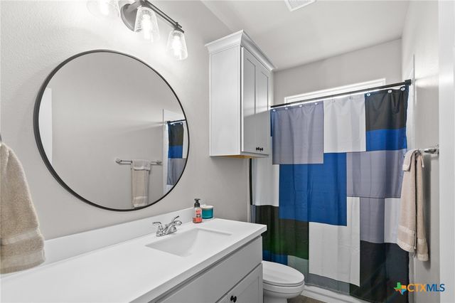 209 Flint Rock Court, Victoria, TX 77904