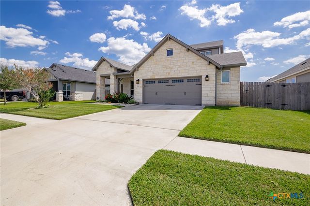 209 Flint Rock Court, Victoria, TX 77904