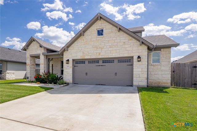 209 Flint Rock Court, Victoria, TX 77904