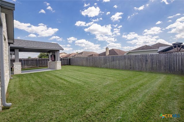 209 Flint Rock Court, Victoria, TX 77904