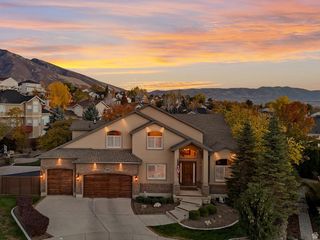 1074 E BLACK FOREST DR, Sandy, UT 84094