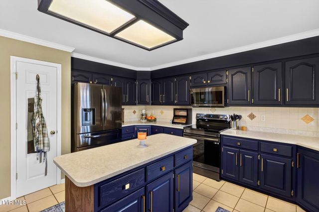 105 Meadow Court, Gray, TN 37615