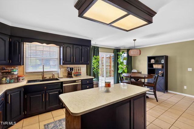 105 Meadow Court, Gray, TN 37615