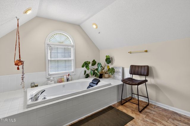 105 Meadow Court, Gray, TN 37615