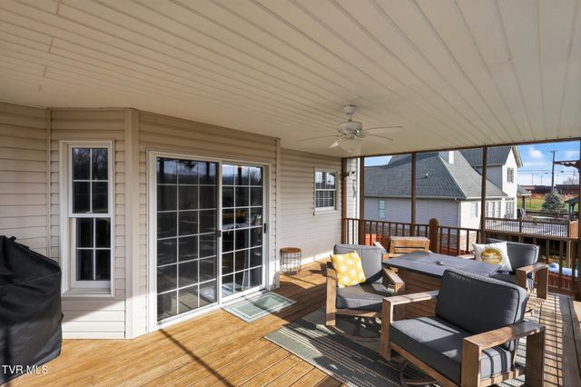 105 Meadow Court, Gray, TN 37615