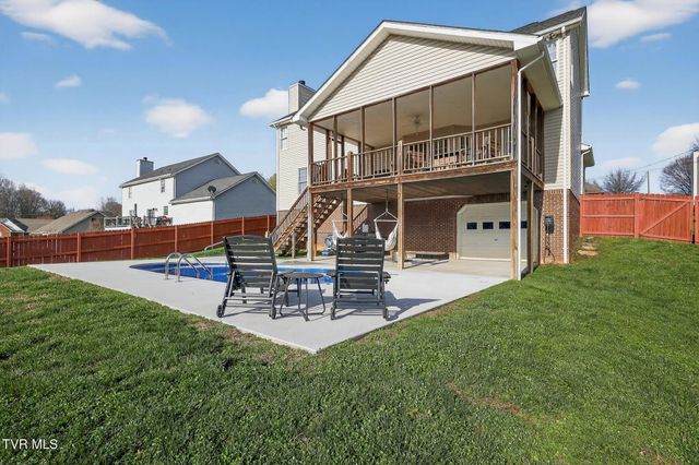 105 Meadow Court, Gray, TN 37615