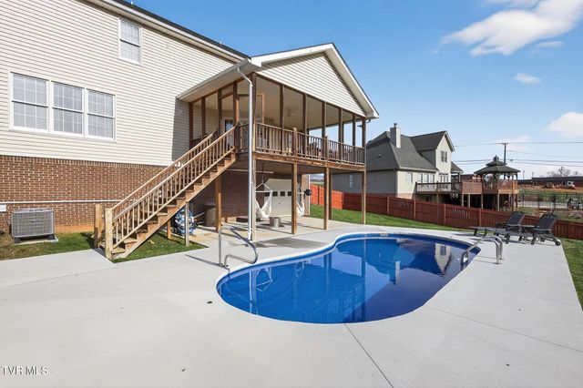 105 Meadow Court, Gray, TN 37615