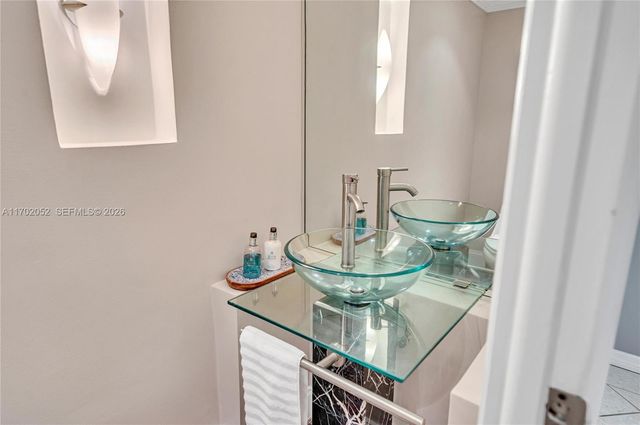 10000 W Bay Harbor Dr 401, Bay Harbor Islands, FL 33154