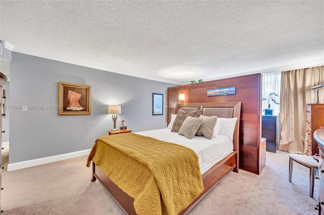 10000 W Bay Harbor Dr 401, Bay Harbor Islands, FL 33154