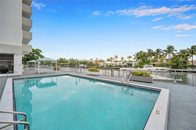 10000 W Bay Harbor Dr 401, Bay Harbor Islands, FL 33154