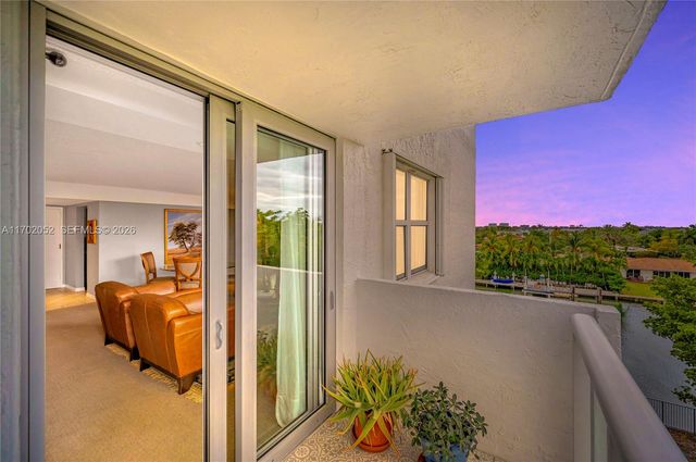 10000 W Bay Harbor Dr 401, Bay Harbor Islands, FL 33154