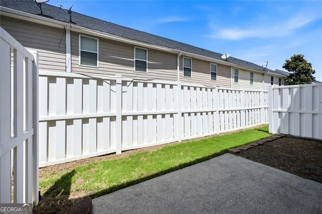1707 Oakbrook Lane NW, Kennesaw, GA 30152