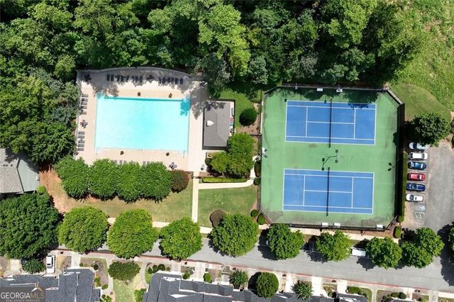 1707 Oakbrook Lane NW, Kennesaw, GA 30152