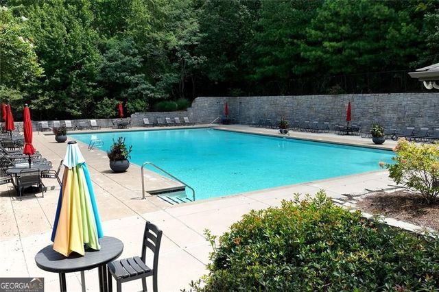 1707 Oakbrook Lane NW, Kennesaw, GA 30152