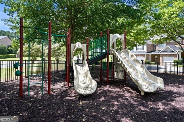1707 Oakbrook Lane NW, Kennesaw, GA 30152