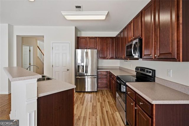 1707 Oakbrook Lane NW, Kennesaw, GA 30152