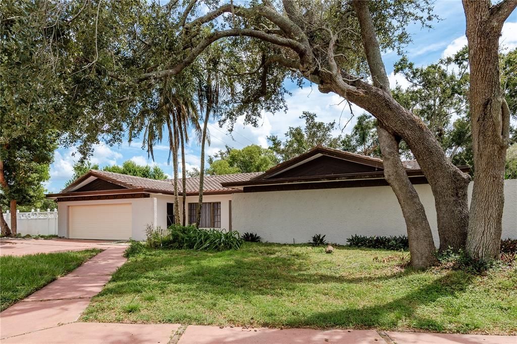 1690 CURLEW ROAD, Dunedin, FL 34698