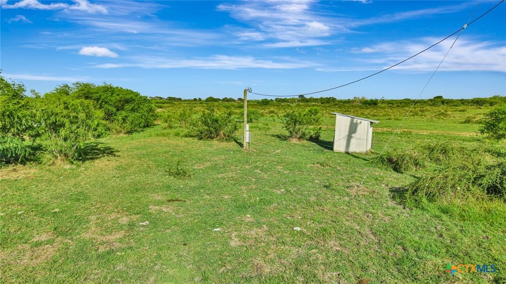 Image 13 of property listing at 000 Sunray Road, Victoria, TX 77905