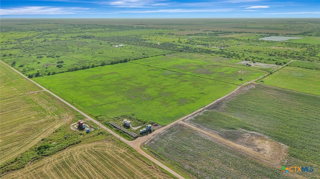 Image 14 of property listing at 000 Sunray Road, Victoria, TX 77905
