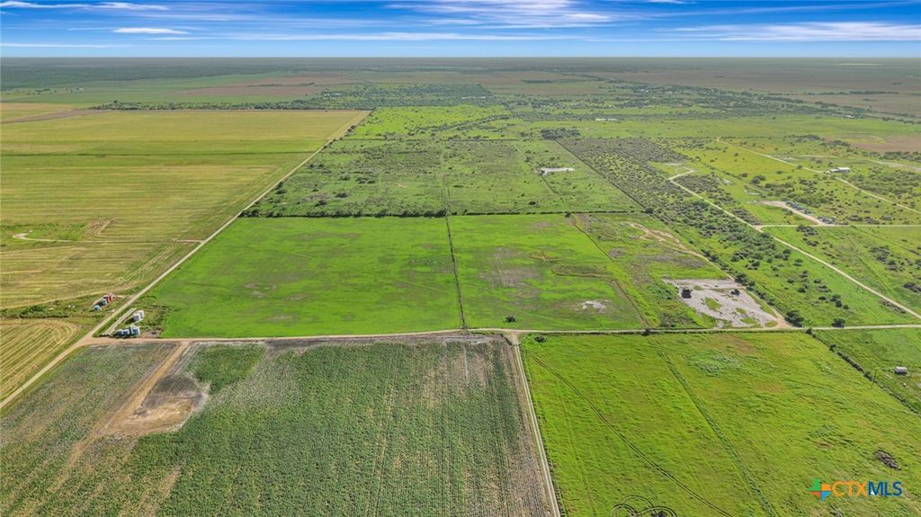 Image 15 of property listing at 000 Sunray Road, Victoria, TX 77905