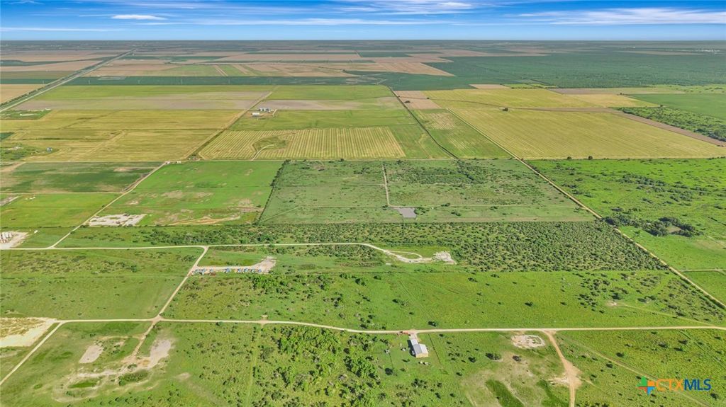 Image 17 of property listing at 000 Sunray Road, Victoria, TX 77905