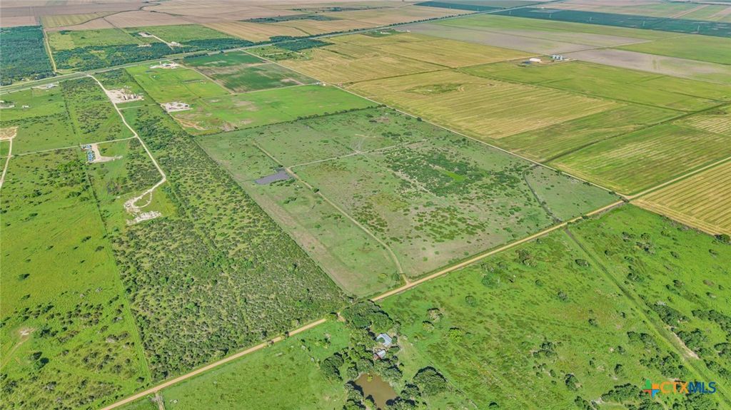 Image 18 of property listing at 000 Sunray Road, Victoria, TX 77905