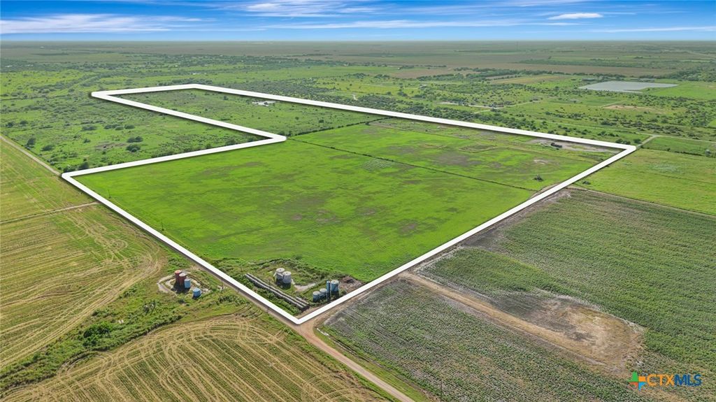 Image 8 of property listing at 000 Sunray Road, Victoria, TX 77905