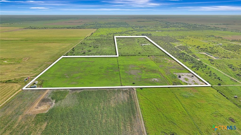 Image 9 of property listing at 000 Sunray Road, Victoria, TX 77905