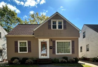 13712 Rockside Road, Garfield Heights, OH 44125