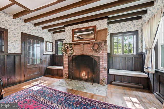 90 OAK LN, Pocono Manor, PA 18349