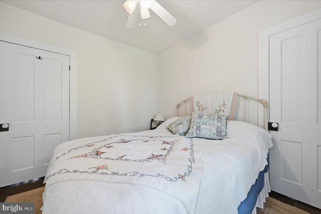 90 OAK LN, Pocono Manor, PA 18349