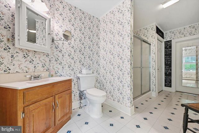 90 OAK LN, Pocono Manor, PA 18349