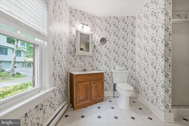 90 OAK LN, Pocono Manor, PA 18349