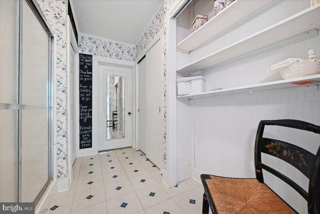 90 OAK LN, Pocono Manor, PA 18349