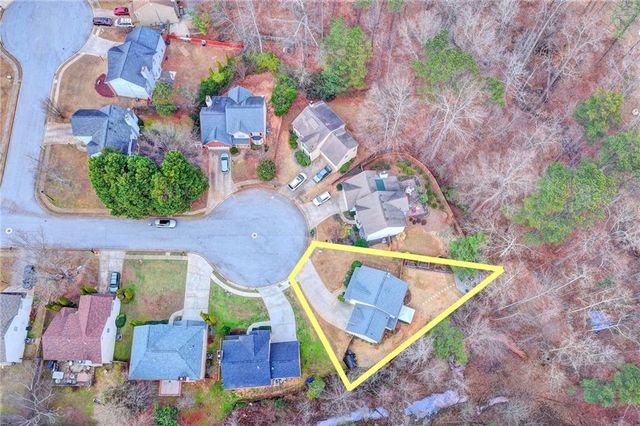 370 Manor Glen Drive, Suwanee, GA 30024